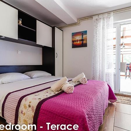 Relax Apartments - Big Terace & Grill Vrsar Exterior foto