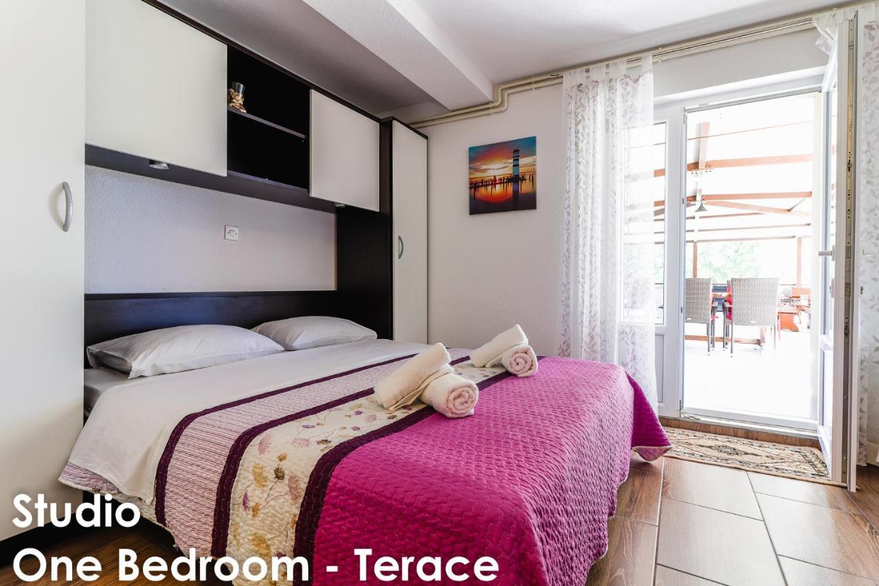 Relax Apartments - Big Terace & Grill Vrsar Exterior foto