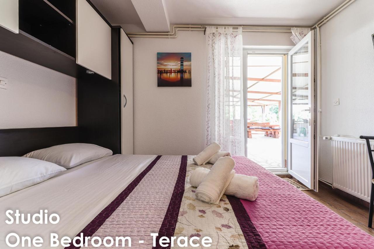 Relax Apartments - Big Terace & Grill Vrsar Exterior foto