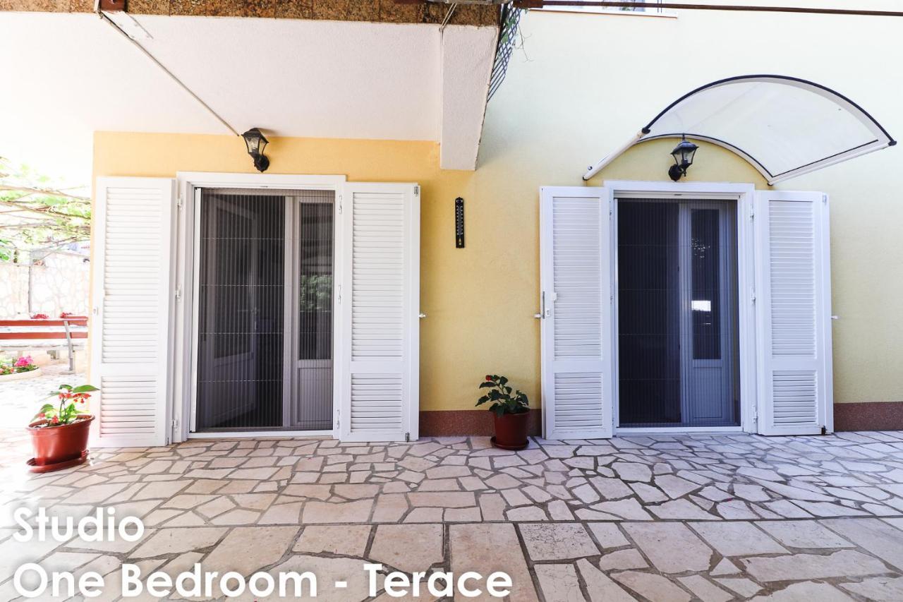 Relax Apartments - Big Terace & Grill Vrsar Exterior foto