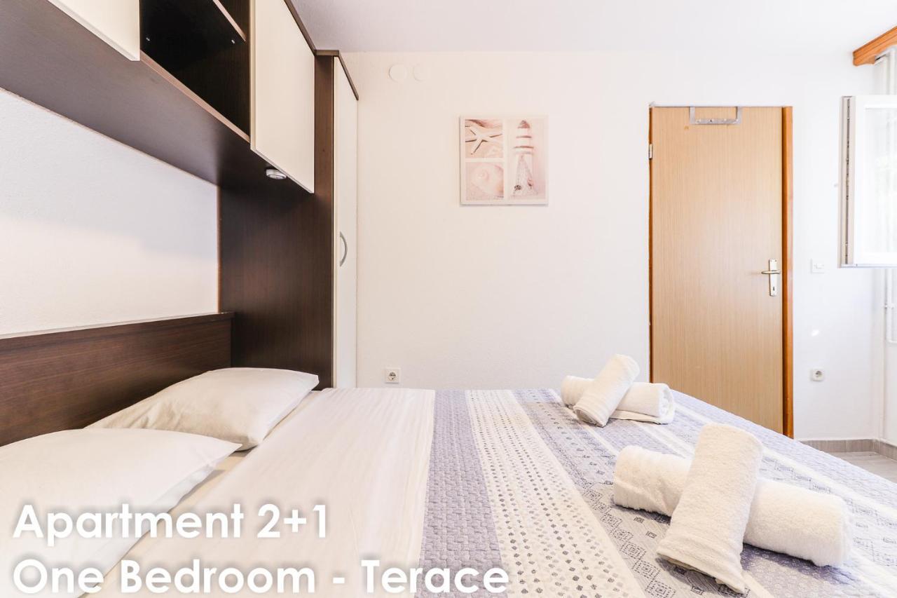 Relax Apartments - Big Terace & Grill Vrsar Exterior foto