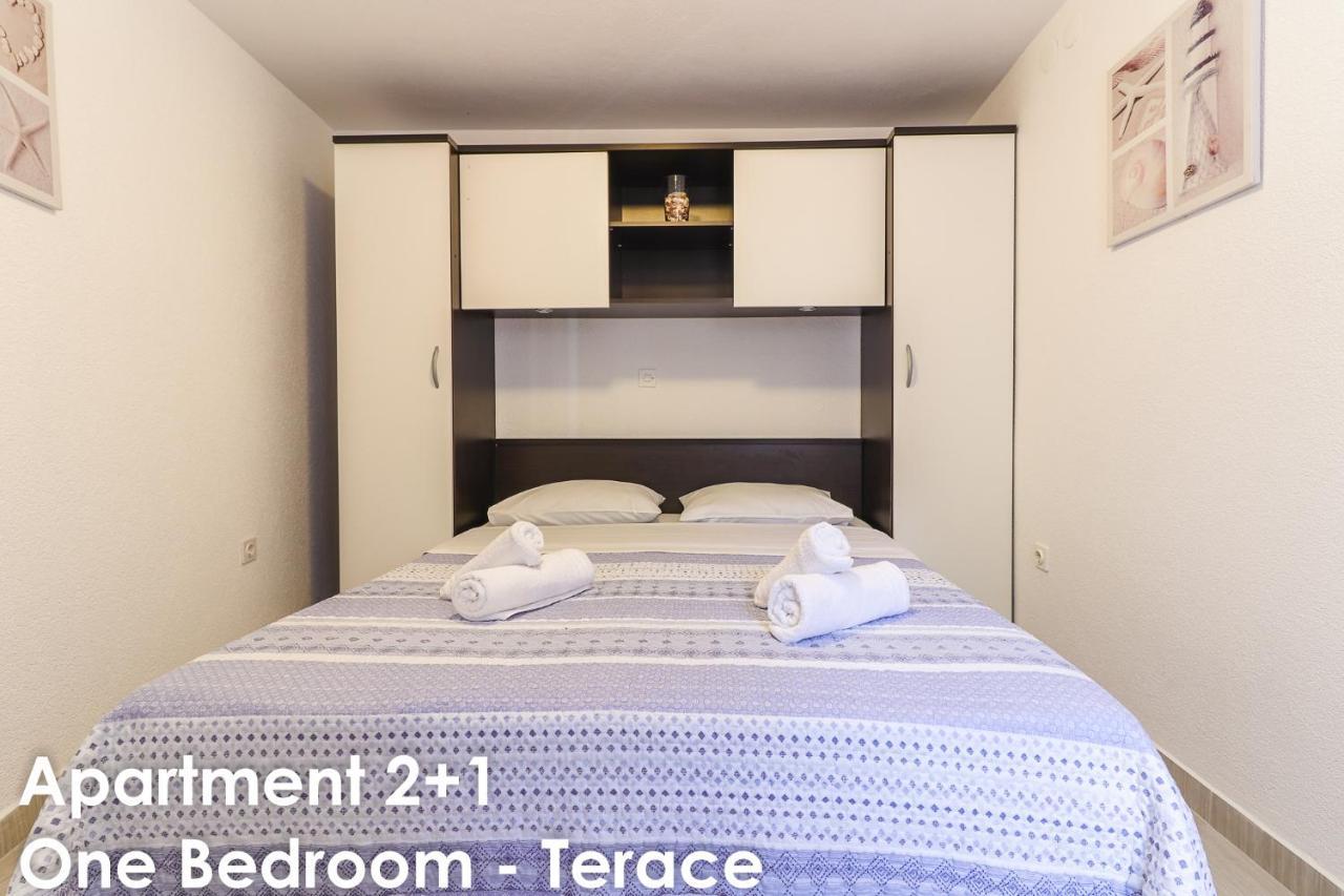Relax Apartments - Big Terace & Grill Vrsar Exterior foto